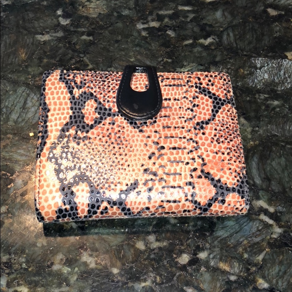 Portolano pink and black shell leather wallet